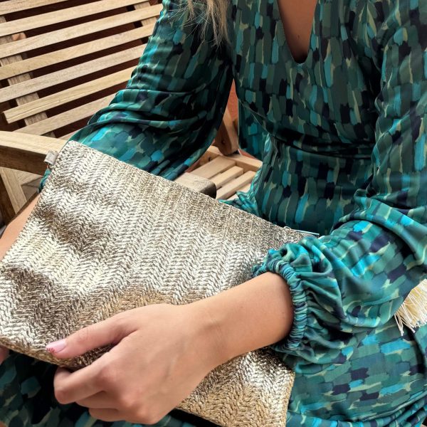 Bolso de Mano Aura Dorado de Yute Trenzado | Elegancia Artesanal