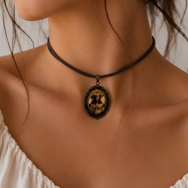 Colgante del Traslado de la Virgen del Rocío de Pastora con cordón de algodón marrón