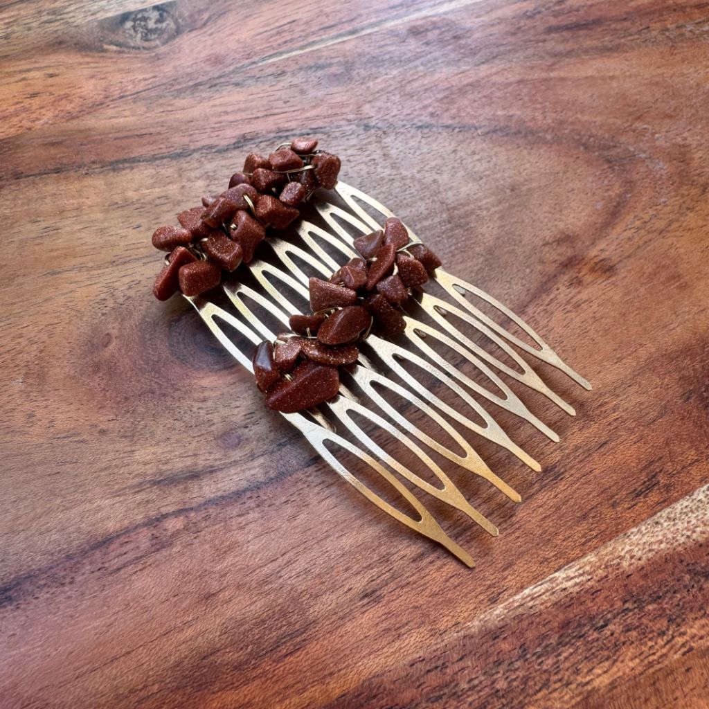 Peinecillo Arrecife Marrón Chocolate con base dorada
